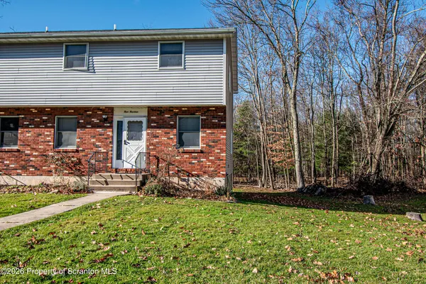 $1,850 | 414-416 Melrose Avenue, Clarks Summit, PA 18411