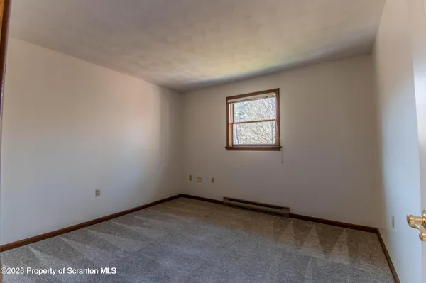 $1,850 | 414-416 Melrose Avenue, Clarks Summit, PA 18411