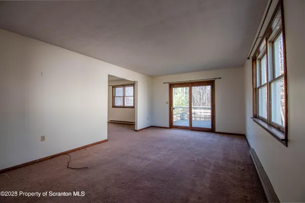 $1,850 | 414-416 Melrose Avenue, Clarks Summit, PA 18411