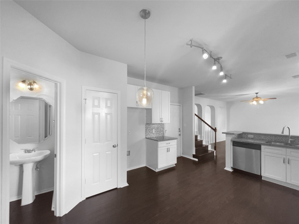 1718 Rosenborough Lane South Round Rock, TX 78665 - Photo 11 of 23