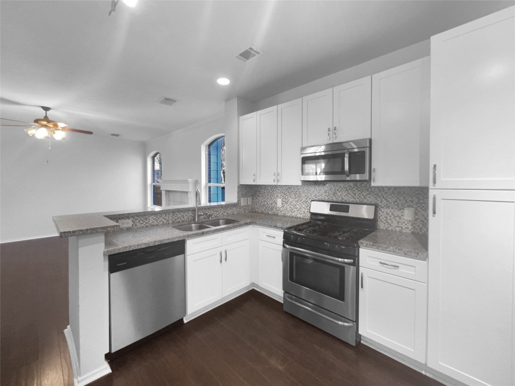 1718 Rosenborough Lane South Round Rock, TX 78665 - Photo 2 of 23