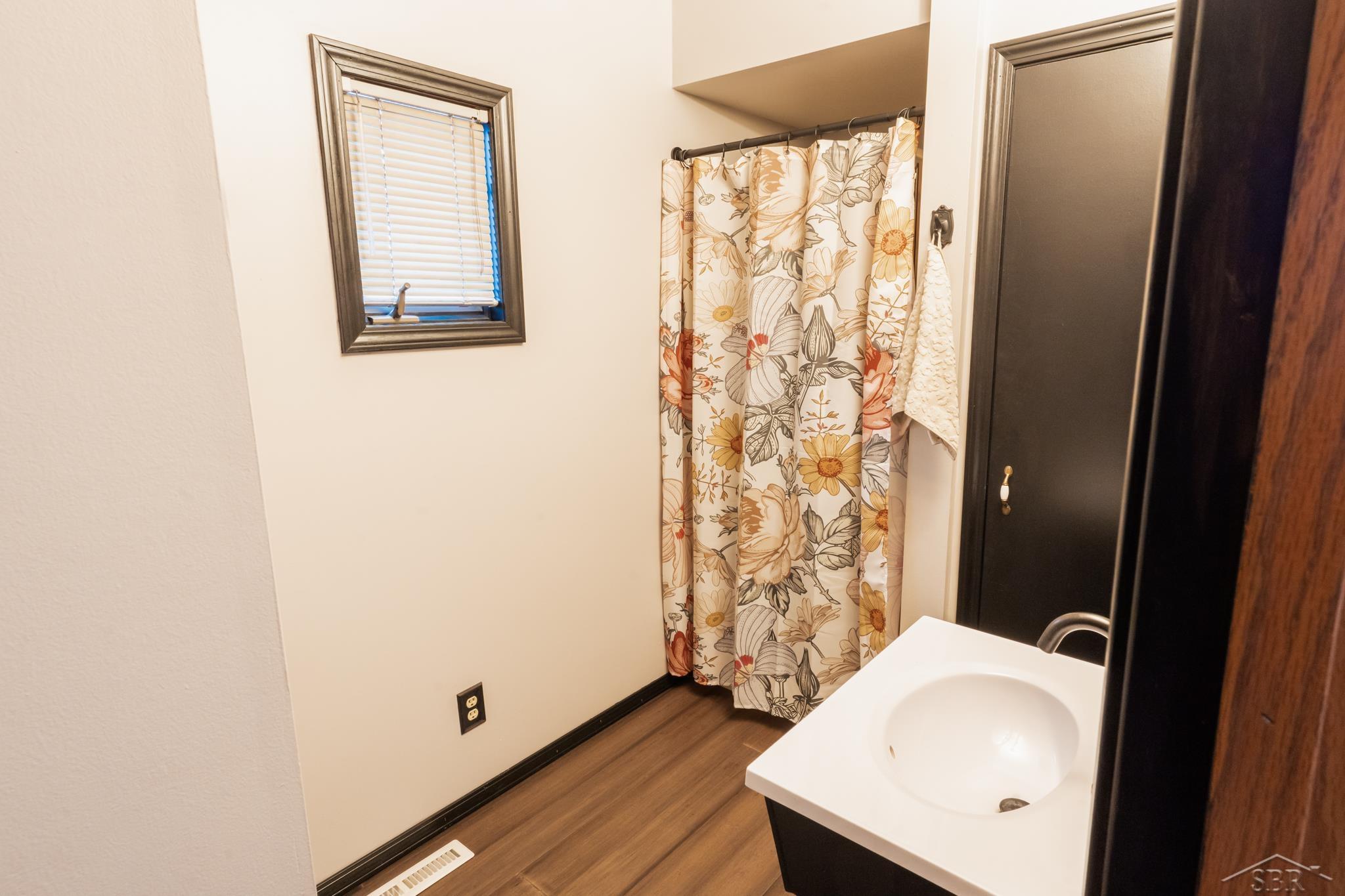 5944 West Weinert Road Coleman, MI 48618 - Photo 8 of 30 50166354-5cfe9fef-c97b-4aae-8943-ebd9fef69a67.JPG