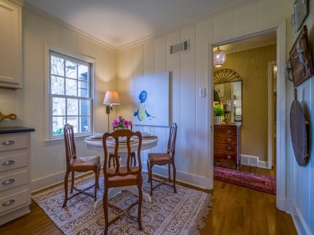 4309 Sequoia Road Memphis, TN 38117 - Photo 7 of 25 a dining room with furniture and window