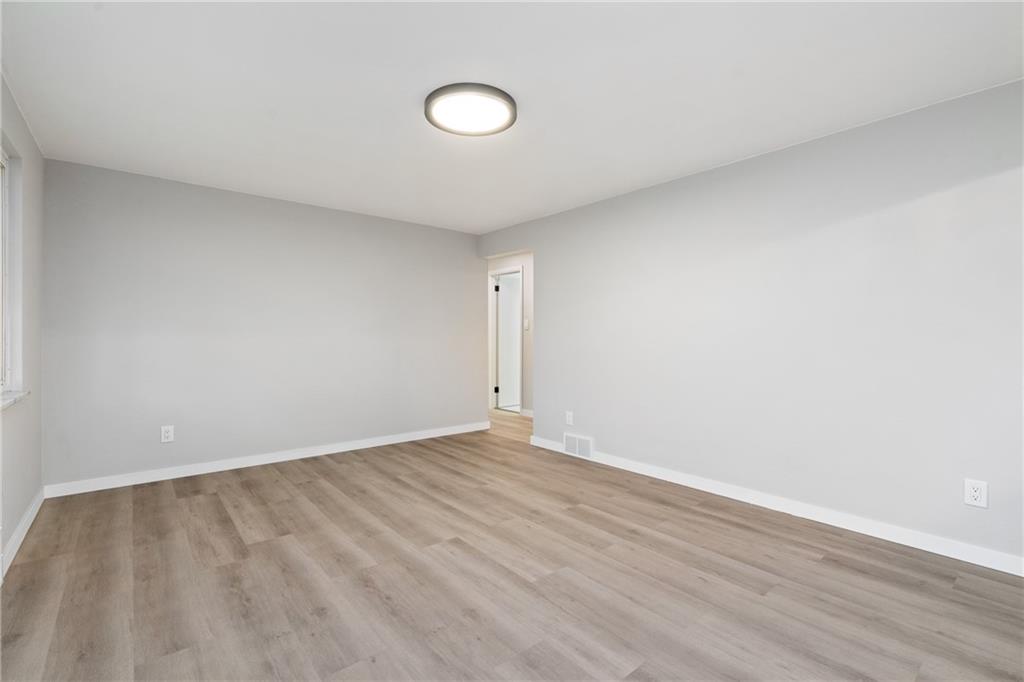 313 Benchoff Street Elizabeth, PA 15037 - Photo 3 of 28