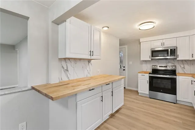 $265,000 | 313 Benchoff Street, Elizabeth, PA 15037