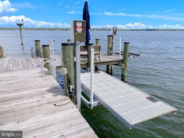 a view of a livingroom with a fireplace