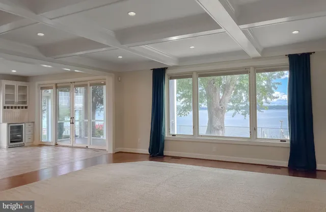 a view of walk in closet