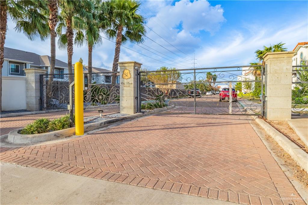 915 Santa Lucia Street Mission, TX 78572 - Photo 2 of 23 View of gate