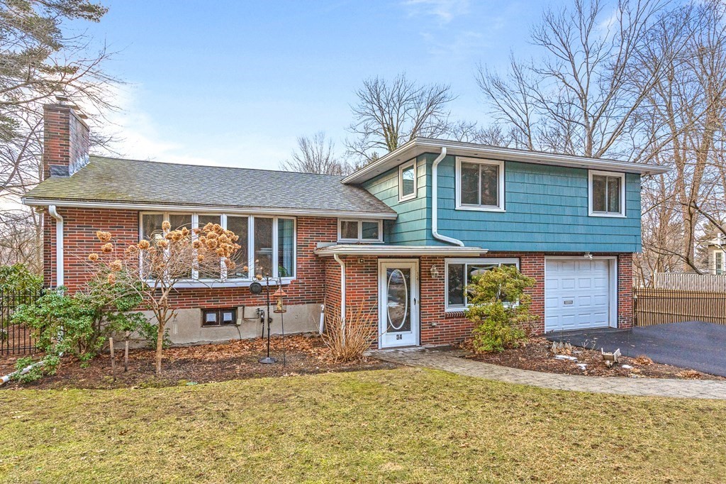 34 North Border Road Winchester, MA 01890 - Photo 1 of 40 Gallery Image 1