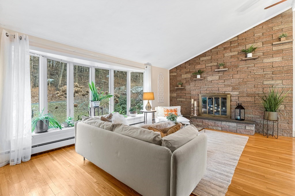 34 North Border Road Winchester, MA 01890 - Photo 7 of 40 Gallery Image 7