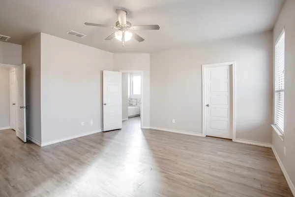 $2,295 | 2328 104th Street, Lubbock, TX 79423