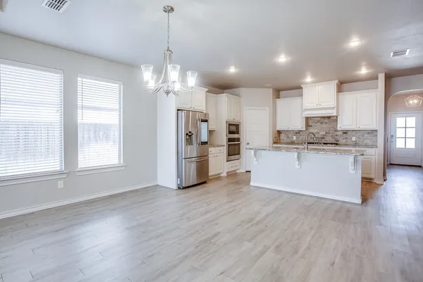 $2,295 | 2328 104th Street, Lubbock, TX 79423