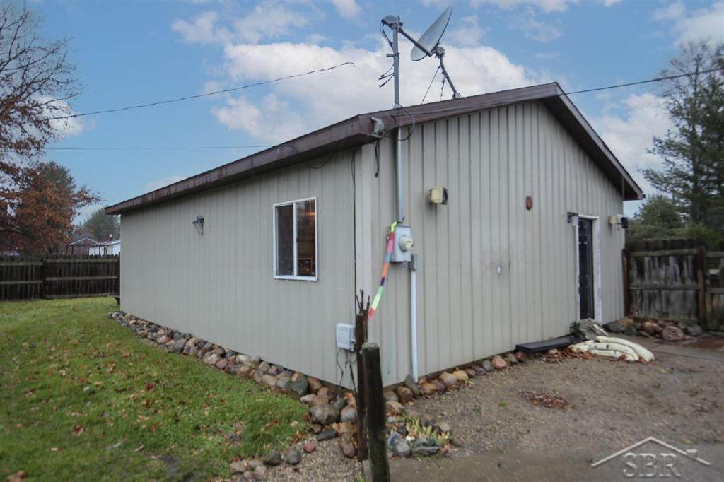 3969 West Shaffer Road Coleman, MI 48618 - Photo 34 of 35