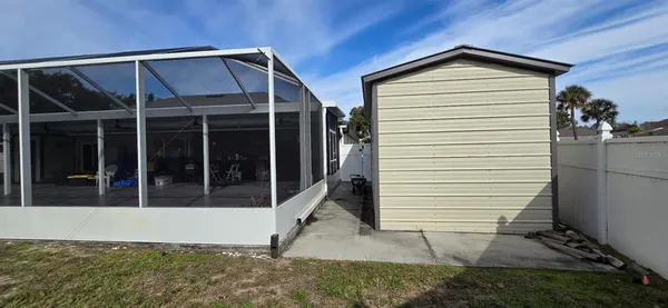 $495,000 | 336 Lakecrest Drive, Tavares, FL 32778