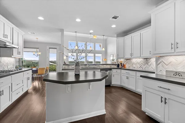 $849,000 | 2733 Painted Sky Bend, Leander, TX 78641