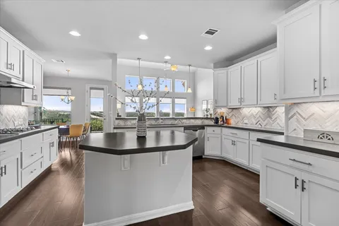 $829,000 | 2733 Painted Sky Bend, Leander, TX 78641