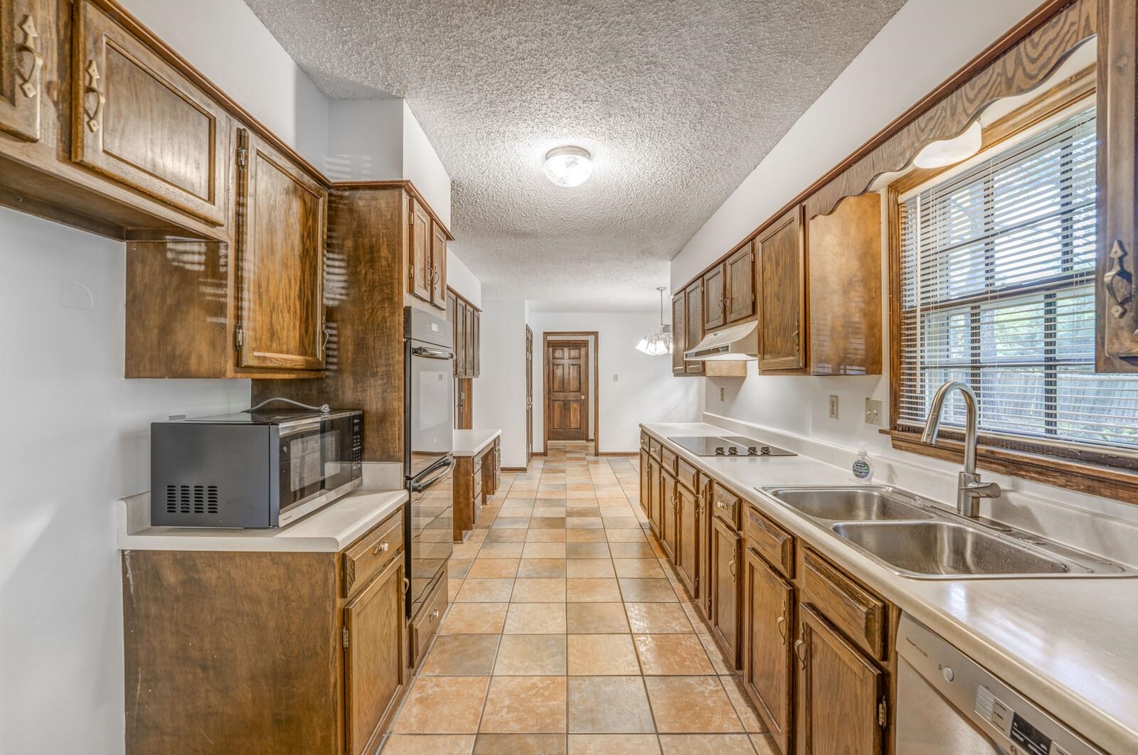 2044 Allenby Road Germantown, TN 38139 - Photo 12 of 40 Gallery Image 12