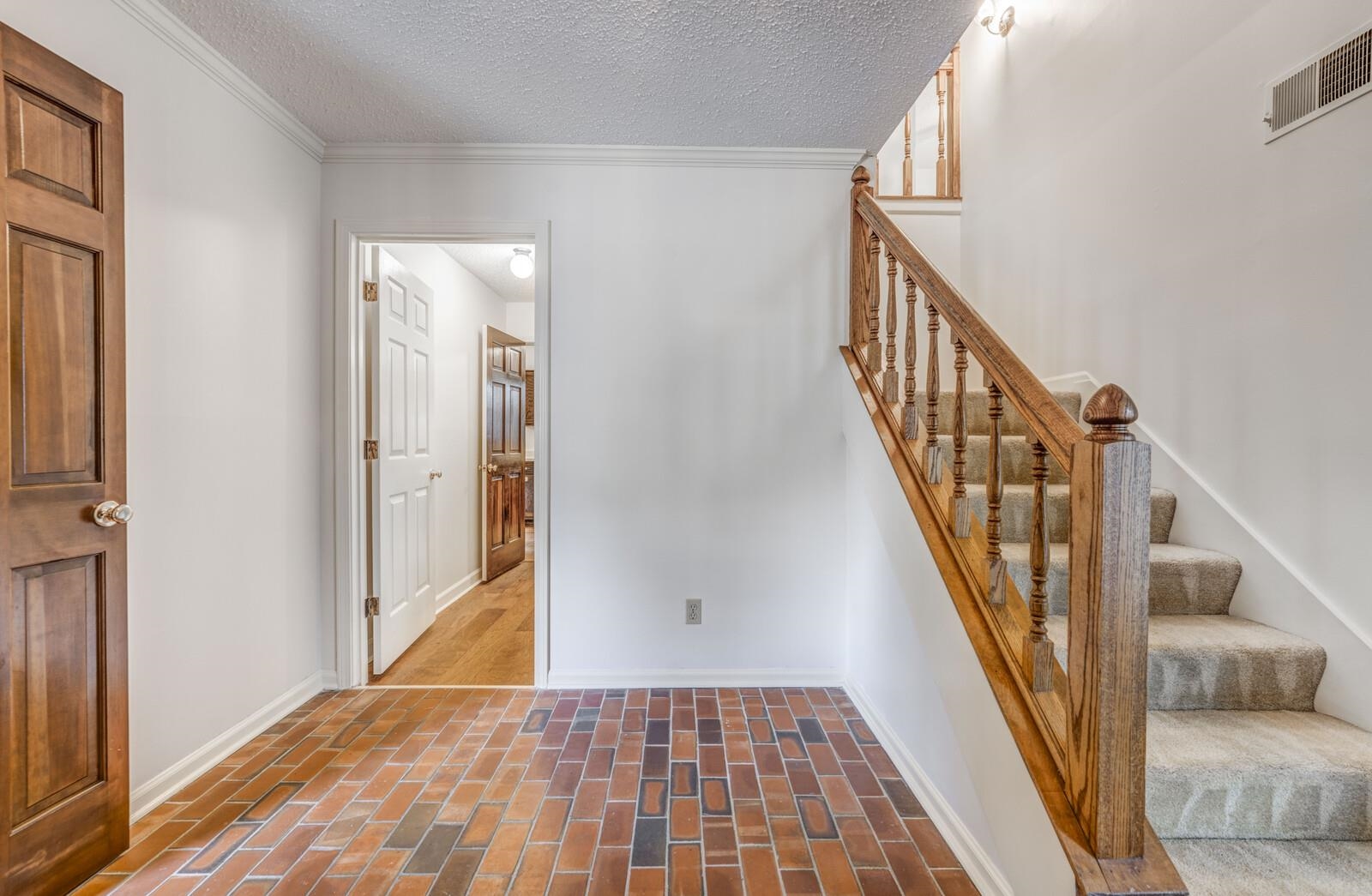 2044 Allenby Road Germantown, TN 38139 - Photo 4 of 40 Gallery Image 4