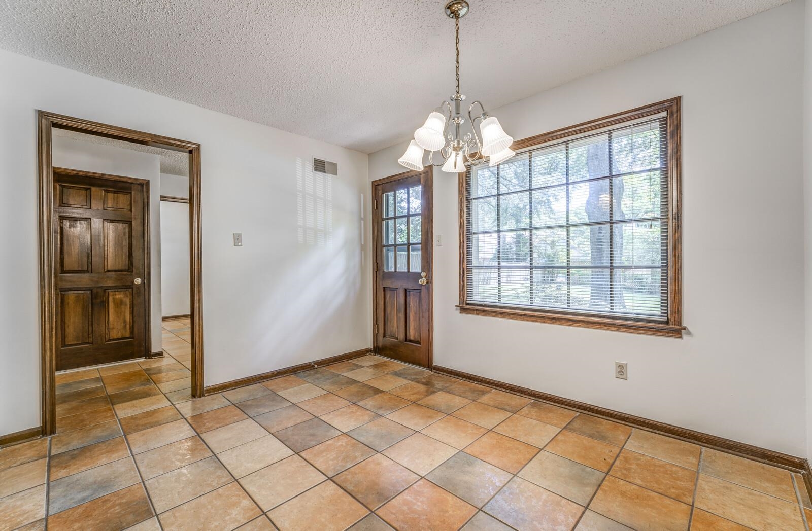 2044 Allenby Road Germantown, TN 38139 - Photo 8 of 40 Gallery Image 8