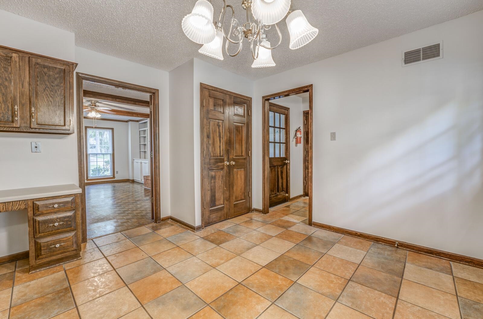2044 Allenby Road Germantown, TN 38139 - Photo 9 of 40 Gallery Image 9