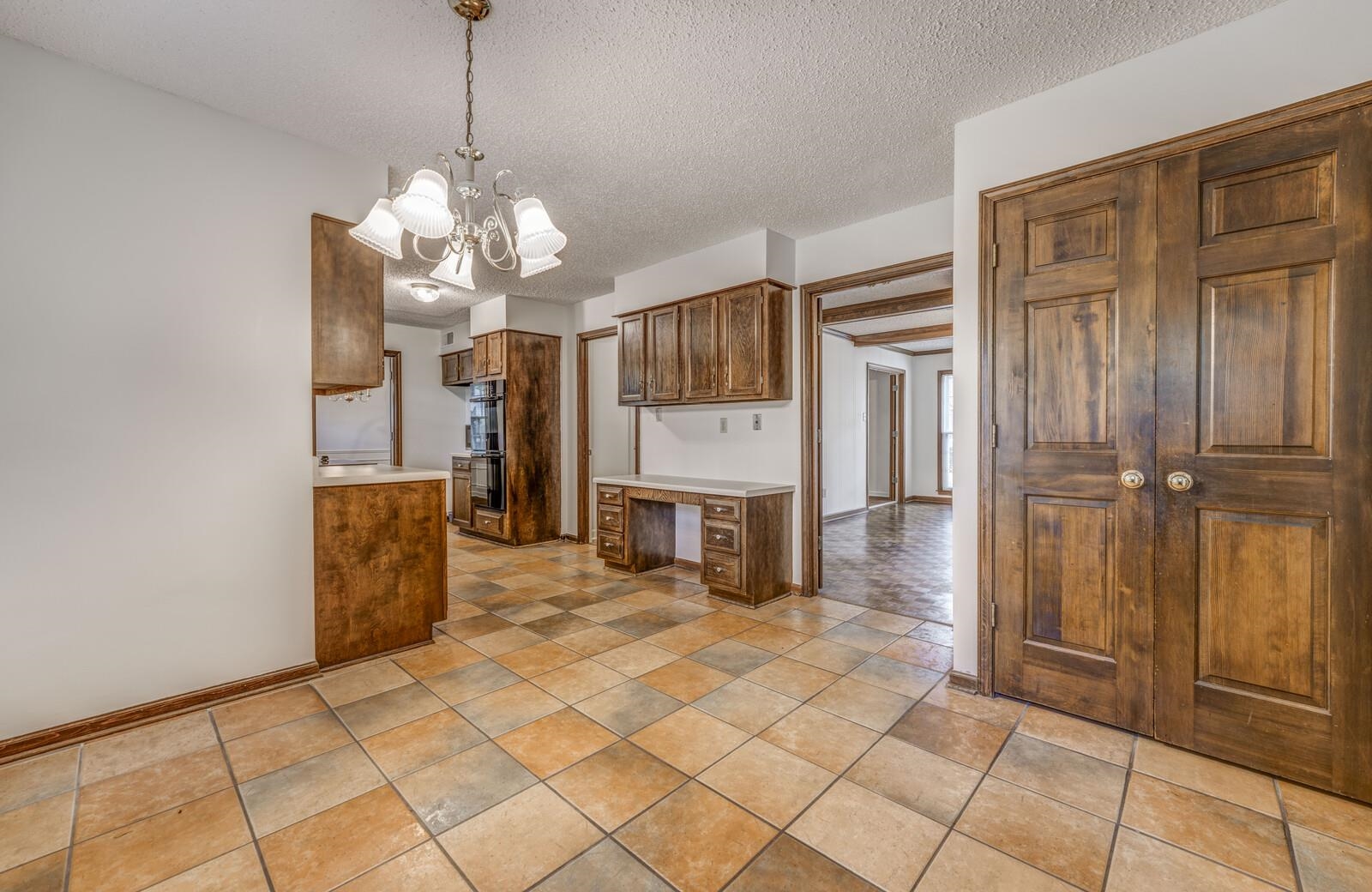2044 Allenby Road Germantown, TN 38139 - Photo 10 of 40 Gallery Image 10