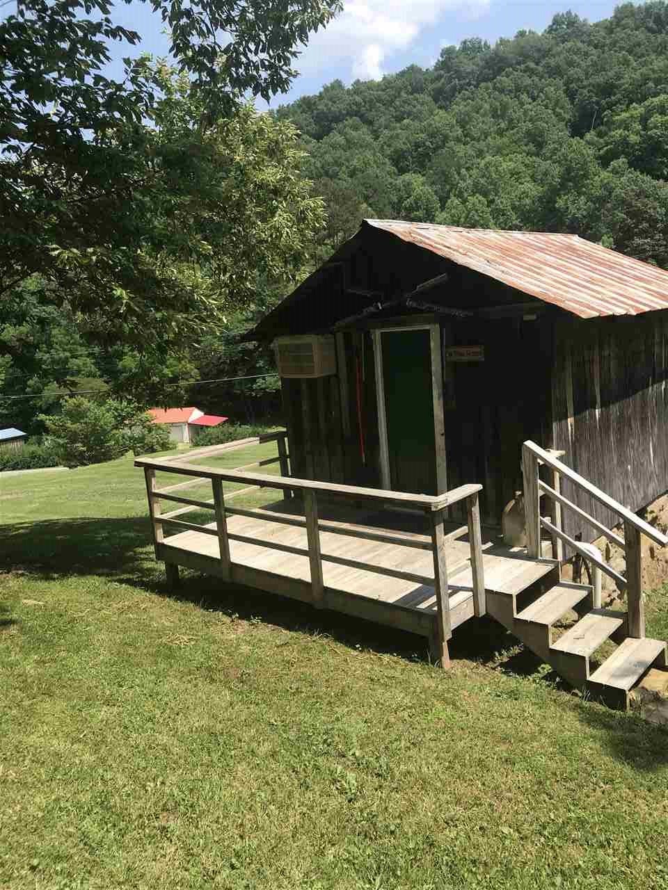 2436 Fort Gay Road Fort Gay, WV 25514 - Photo 25 of 29 Gallery Image 25