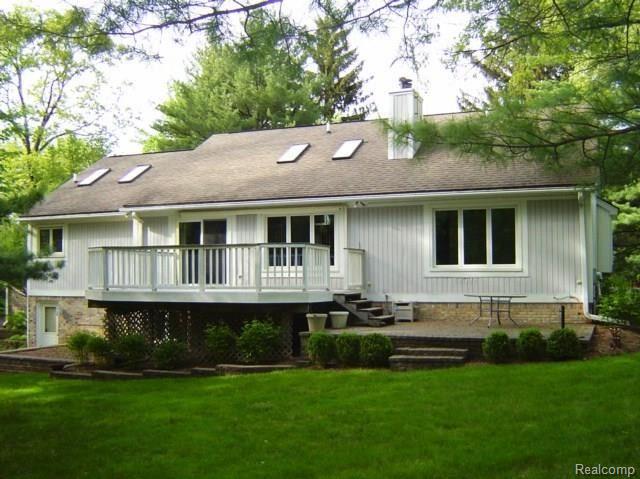 6090 Deguise Court Rochester Hills, MI 48306 - Photo 3 of 5