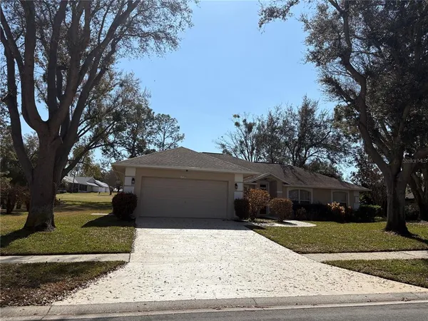 $2,300 | 14720 Green Valley Boulevard, Groveland, FL 34736