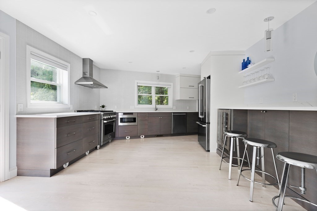 86 Kimball Beach Road Hingham, MA 02043 - Photo 5 of 31 Gallery Image 5