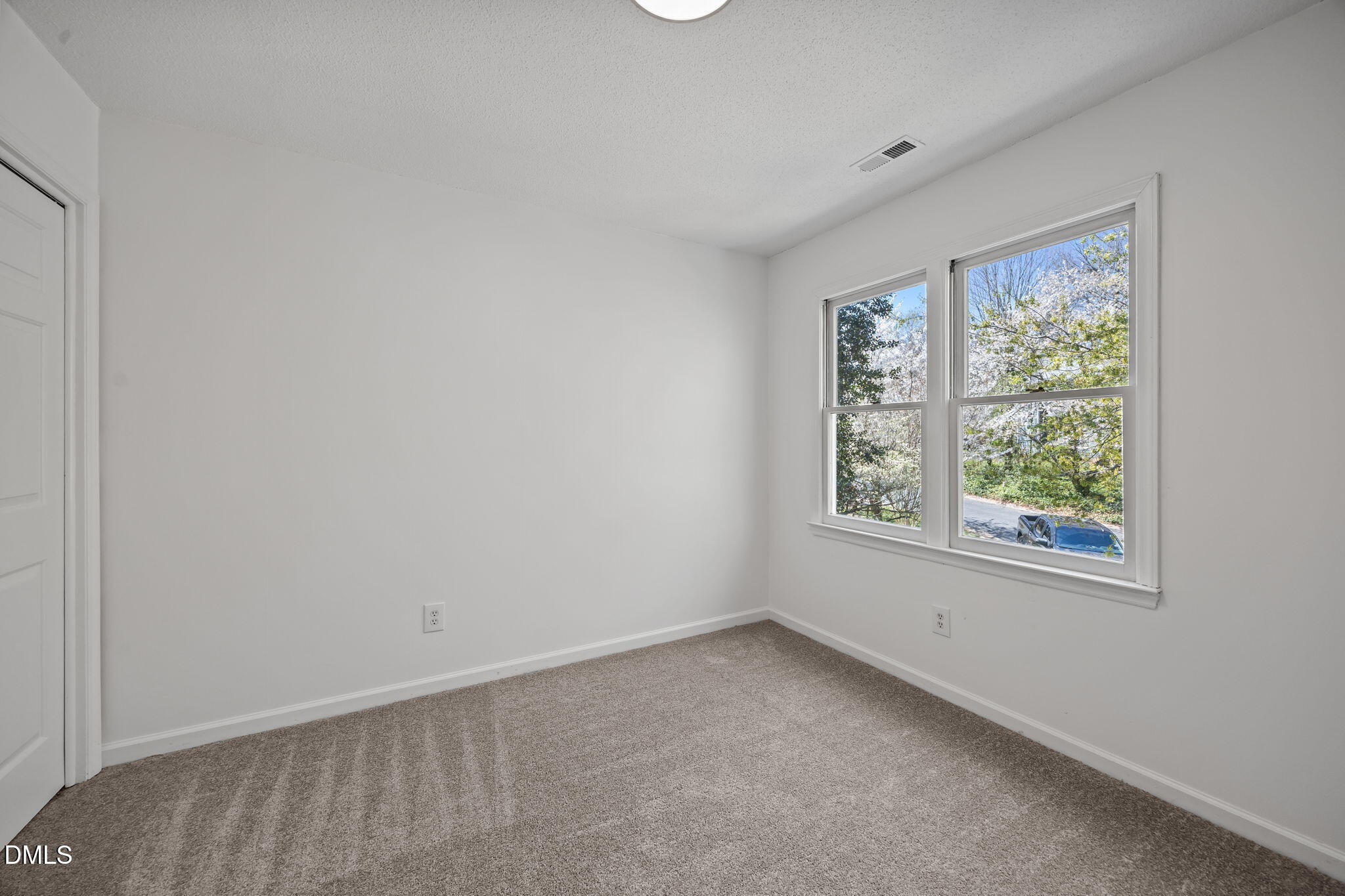 1609 Lethbridge Court Raleigh, NC 27606 - Photo 14 of 18 29-web-or-mls-IMG_1829