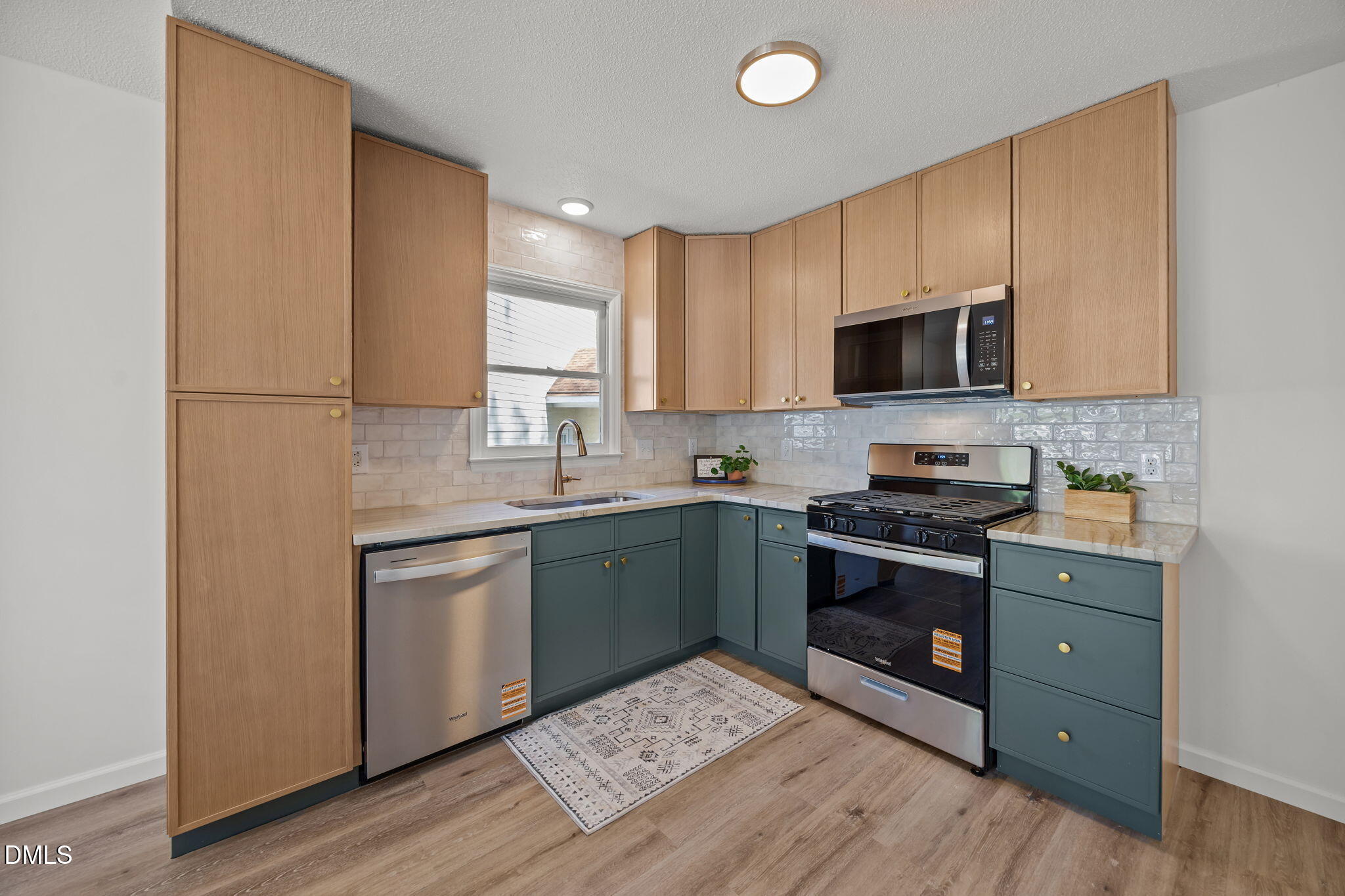 1609 Lethbridge Court Raleigh, NC 27606 - Photo 3 of 18 10-web-or-mls-IMG_1772