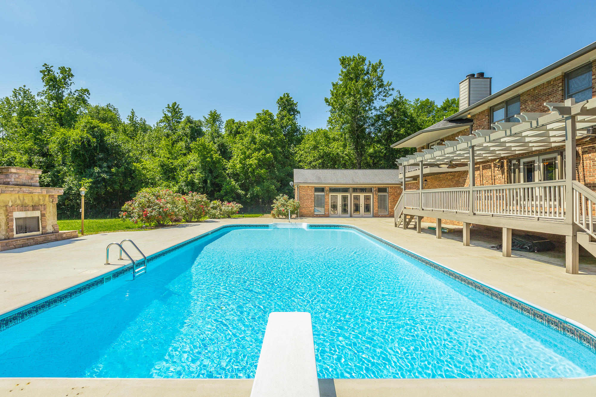 724 Graysville Road Chattanooga, TN 37421 - Photo 46 of 51 24 x 48' Pool / New Liner