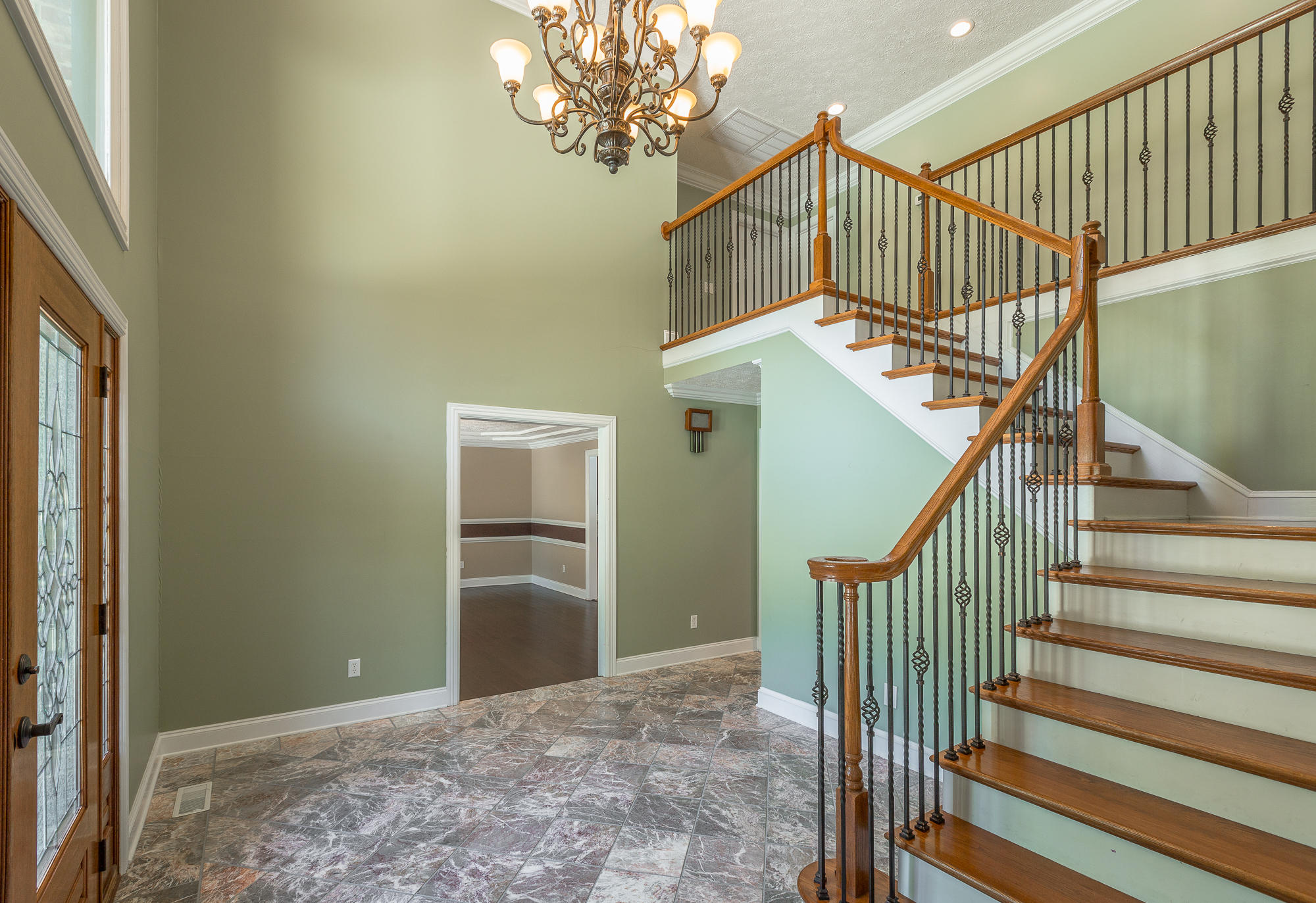 724 Graysville Road Chattanooga, TN 37421 - Photo 9 of 51 Foyer