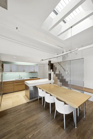 $2,995,000 | 117 West 17th Street, Unit PH6A | Chelsea