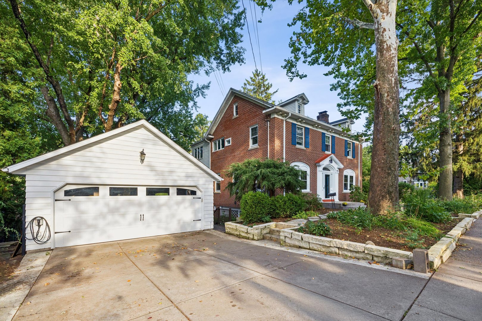 237 Ridgewood Avenue Davenport, IA 52803 - Photo 3 of 66 Gallery Image 3