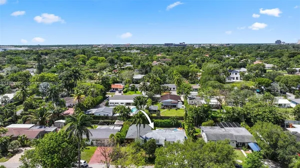 $1,815,000 | 5830 Southwest 51st Terrace, Miami, FL 33155