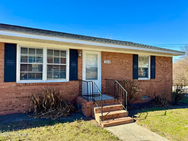 $1,000 | 402 East 2nd Street, Unit B, Greenville, NC 27858
