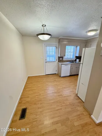 $1,000 | 402 East 2nd Street, Unit B, Greenville, NC 27858