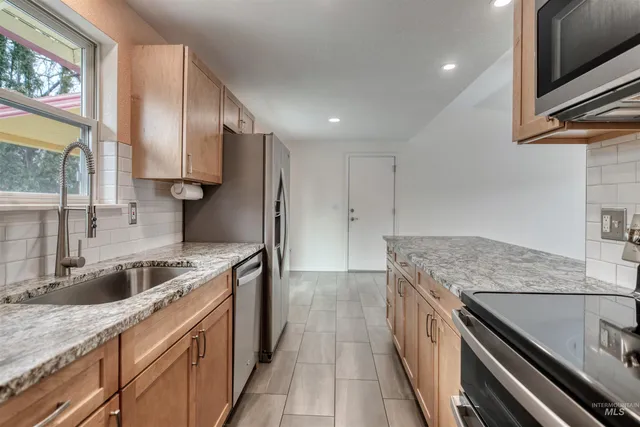 $399,900 | 7159 West Gillis Drive, Boise, ID 83714