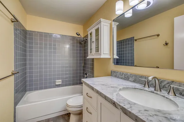 $399,900 | 7159 West Gillis Drive, Boise, ID 83714