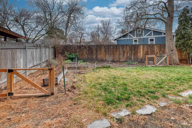 $399,900 | 7159 West Gillis Drive, Boise, ID 83714