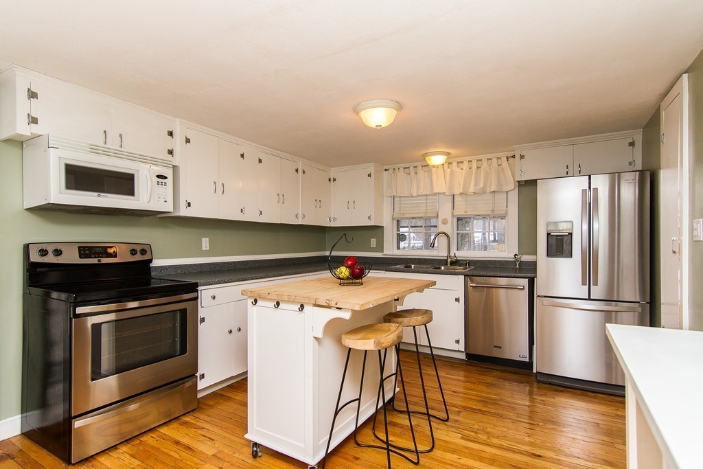406 Common Street Walpole, MA 02081 - Photo 2 of 18 Gallery Image 2