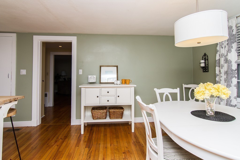 406 Common Street Walpole, MA 02081 - Photo 5 of 18 Gallery Image 5