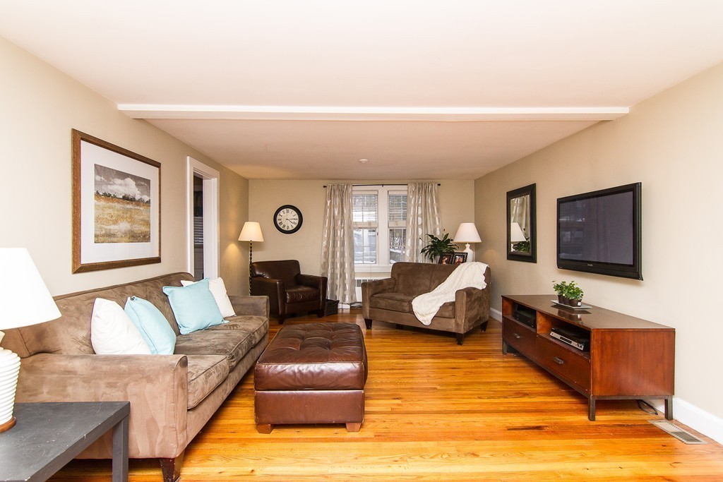 406 Common Street Walpole, MA 02081 - Photo 9 of 18 Gallery Image 9