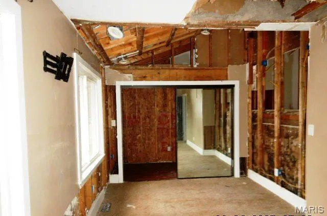 $195,500 | 630 Lamplight Lane, Hazelwood, MO 63042