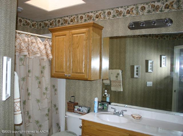 Bathroom 2