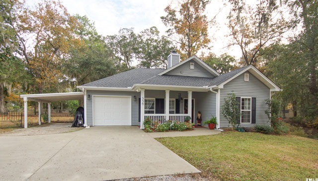 556 Sams Point Road Beaufort, SC 29907 - Photo 1 of 19 Primary Photo