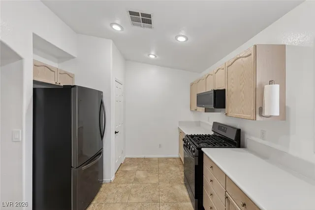 $2,085 | 226 Nautical Street, Henderson, NV 89012