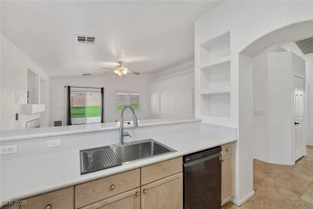 $2,085 | 226 Nautical Street, Henderson, NV 89012