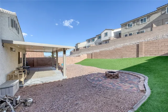 $2,085 | 226 Nautical Street, Henderson, NV 89012